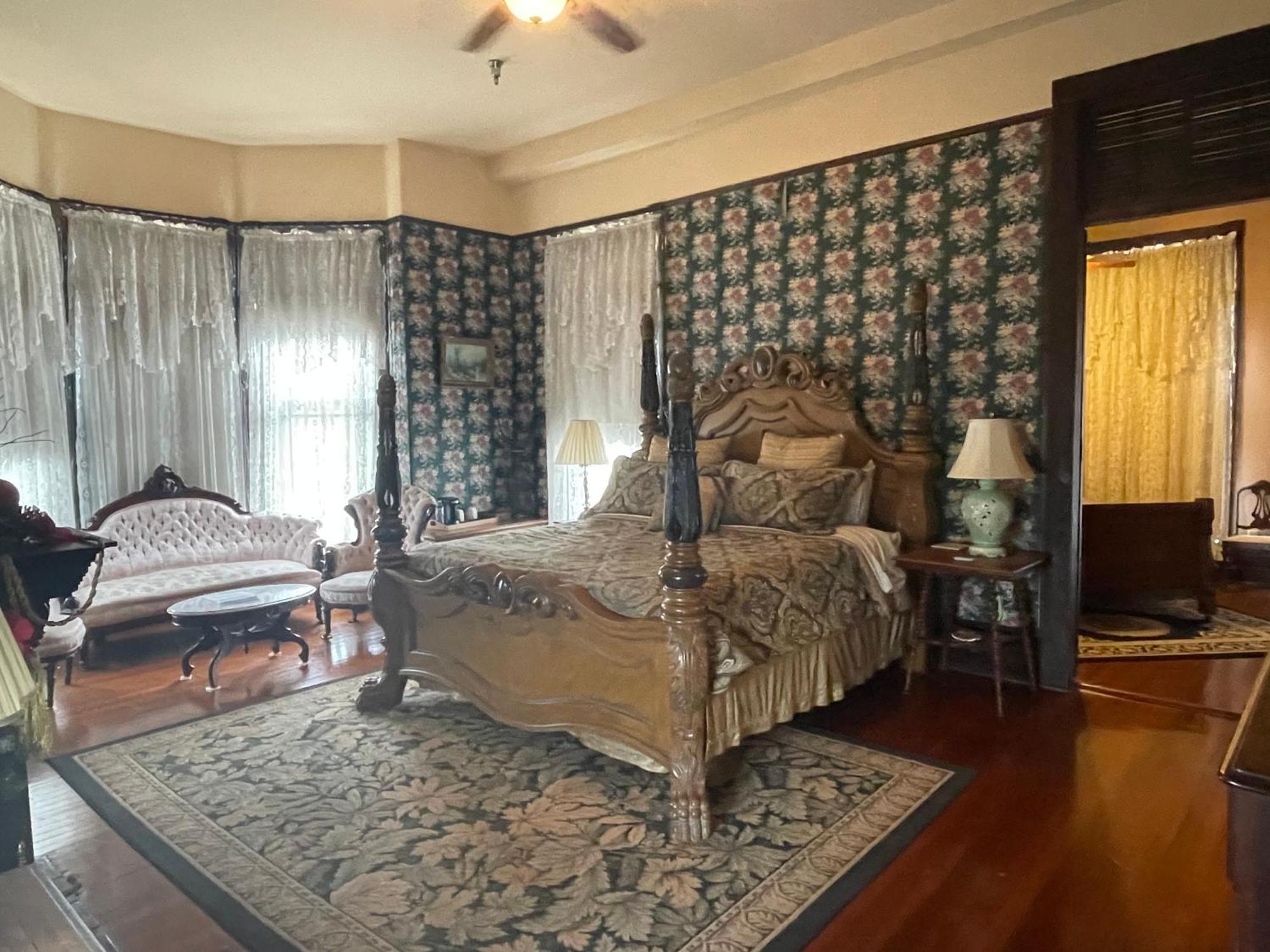 بالاتكا Grand Gables Inn المظهر الخارجي الصورة