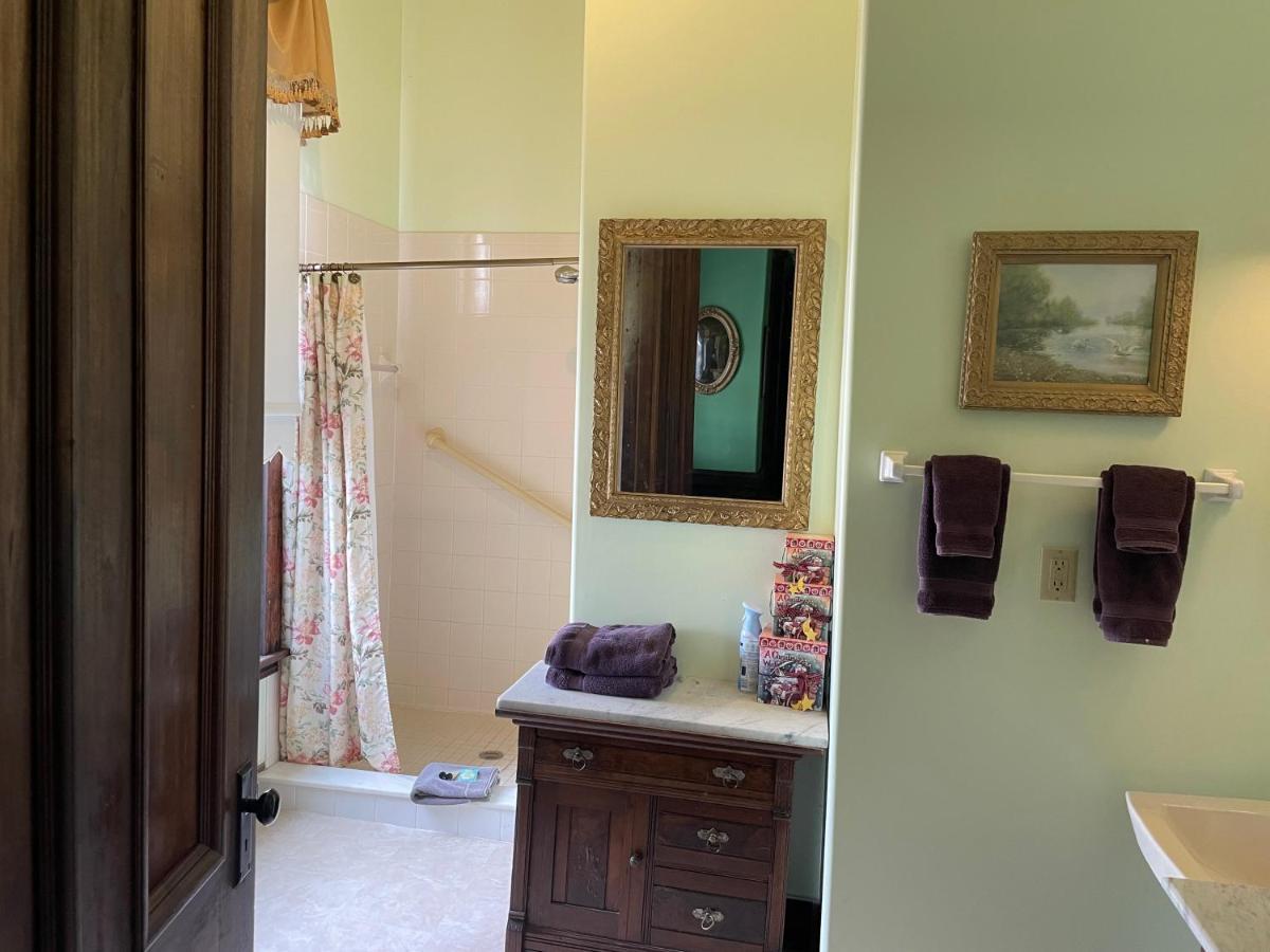 بالاتكا Grand Gables Inn المظهر الخارجي الصورة