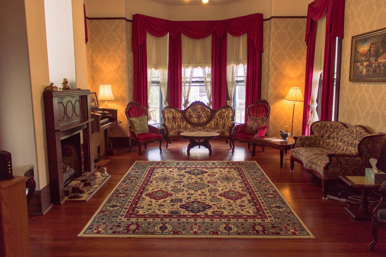 بالاتكا Grand Gables Inn المظهر الخارجي الصورة